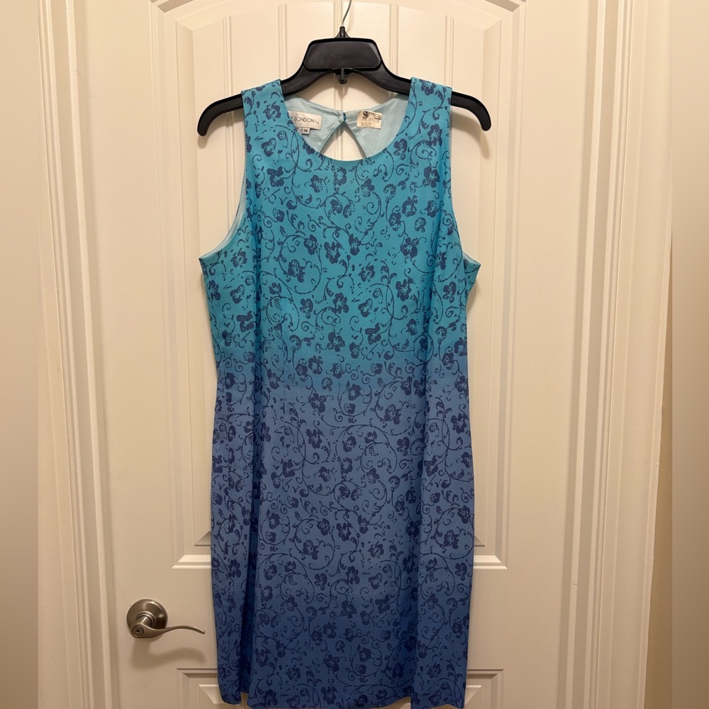 Maggy London Blue Sheath Dress Sleeveless Crew Neck